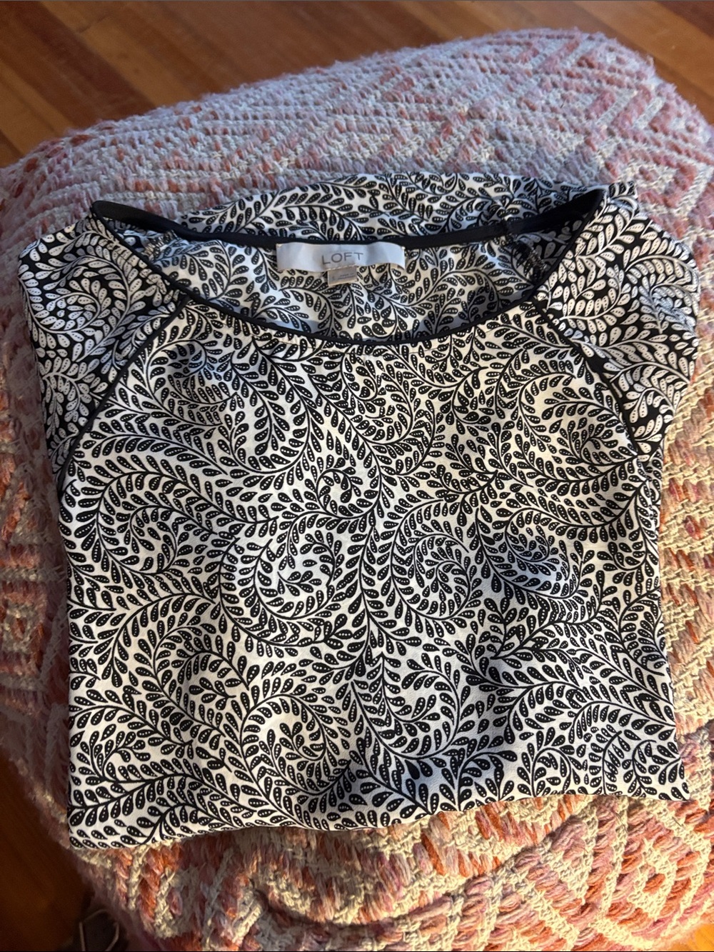 LOFT Black and White Leaf Swirl Cap Sleeve Top
